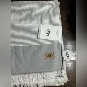 UGG Gray, White & Light Green Striped Beach Throw